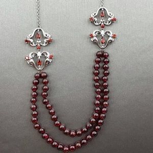 Multicut Garnet And Bead 17 Necklace